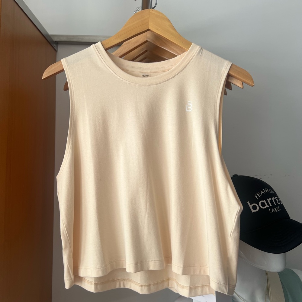 Beyond Yoga Cream Muscle Tee